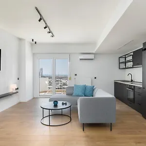 Celine By Halu!, Spacious Next To Business Hub Daire Selanik